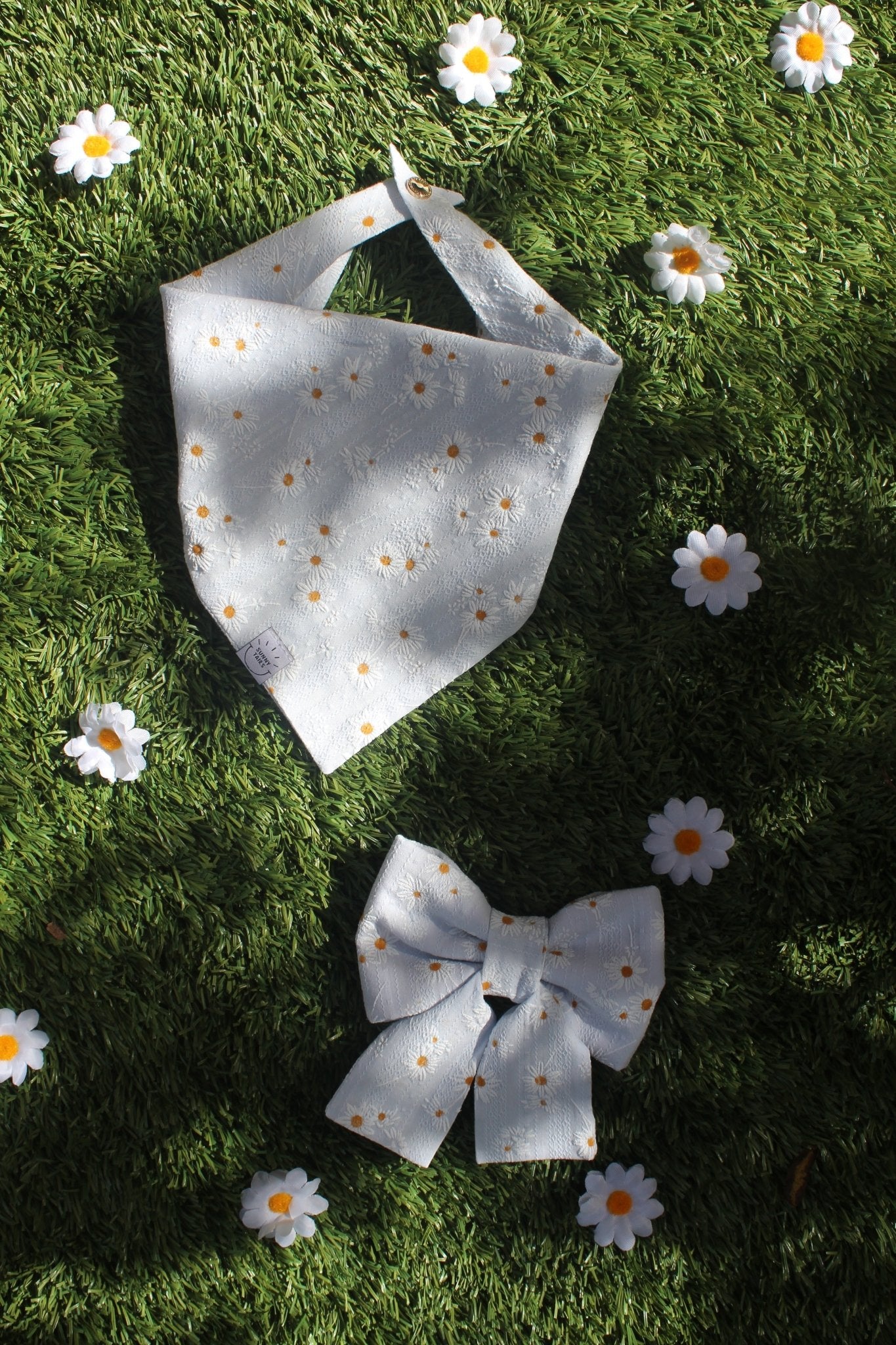 Embroidered Daisies Dog Bandana - SUNNY TAILS