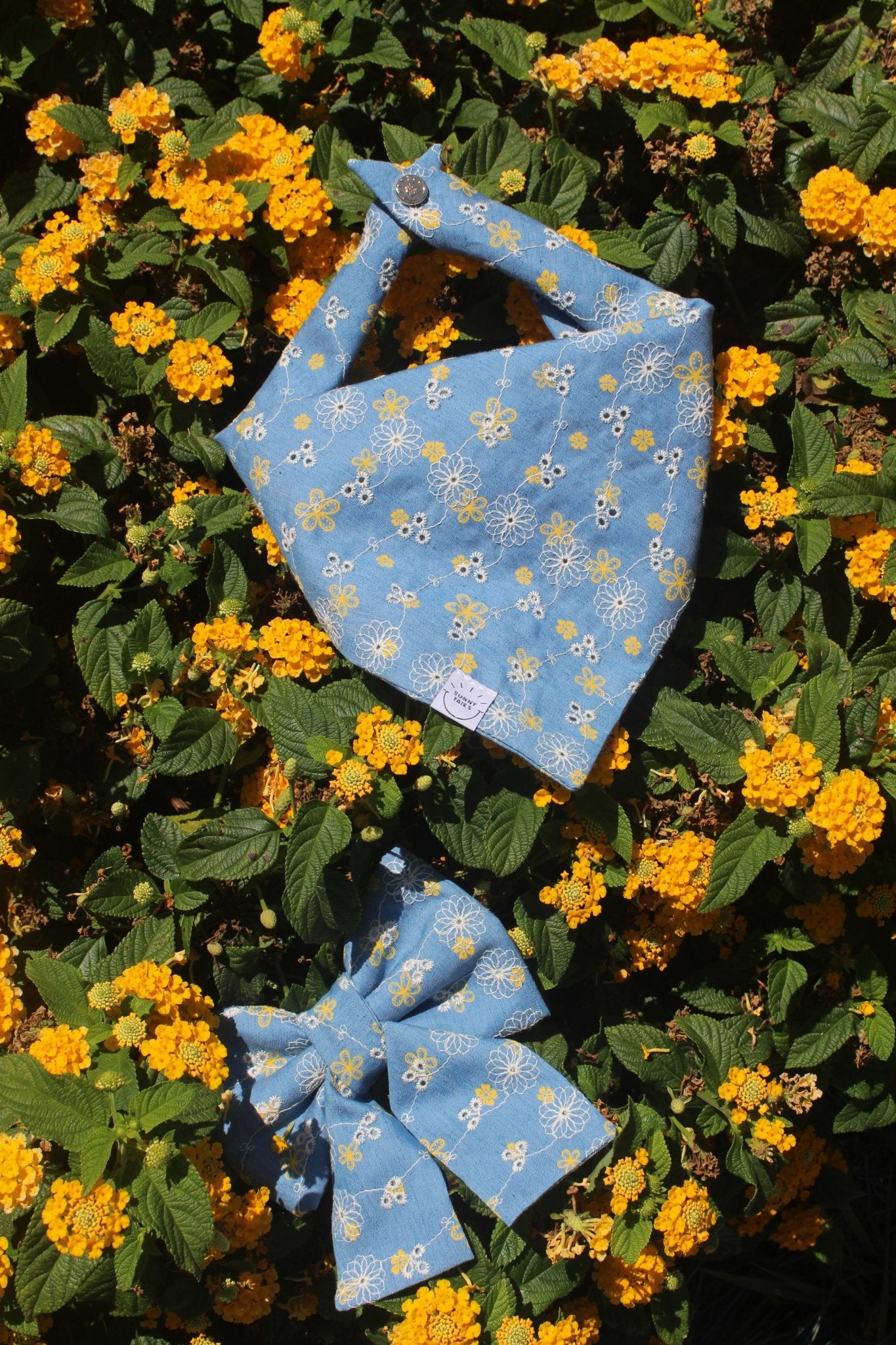 Denim &amp; Daisies Dog Sailor Bow - SUNNY TAILS