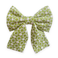 Olive Eyelet Sailor Dog Bow Tie